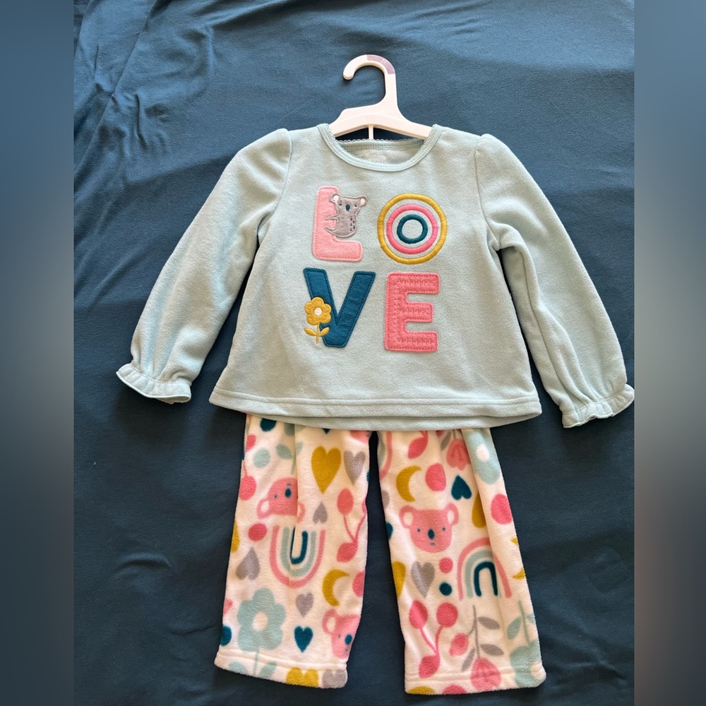 Carter’s 2-piece set